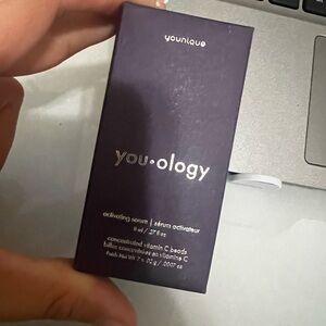 Younique vitamin c treatment. New in the box.